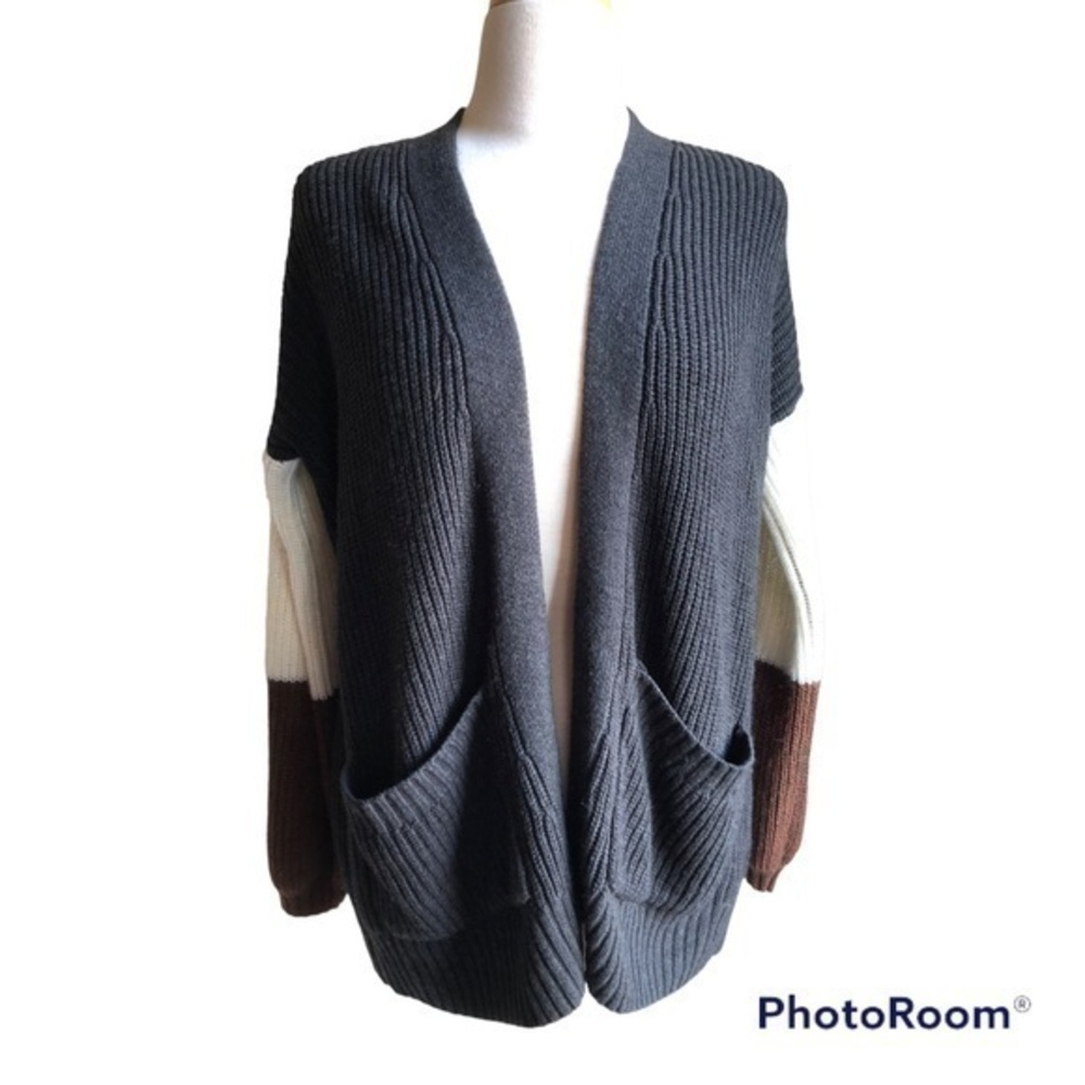 Lumiere sweater with brown and cream color block balloon sleeves medium